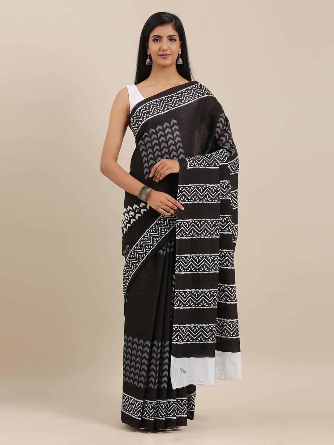 

The Chennai Silks Black Printed Pure Cotton Saree