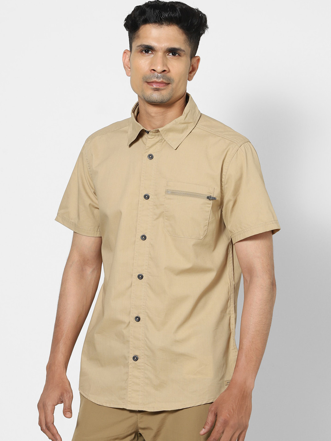 

FORCLAZ By Decathlon Men Beige Half Sleeve Hiking and Trekking Shirt