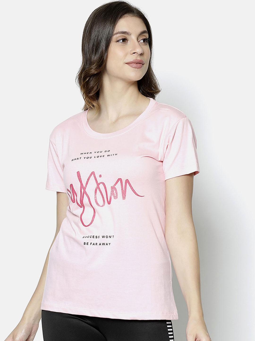 

V2 Value & Variety Pink & Black Printed Chambray Regular Top