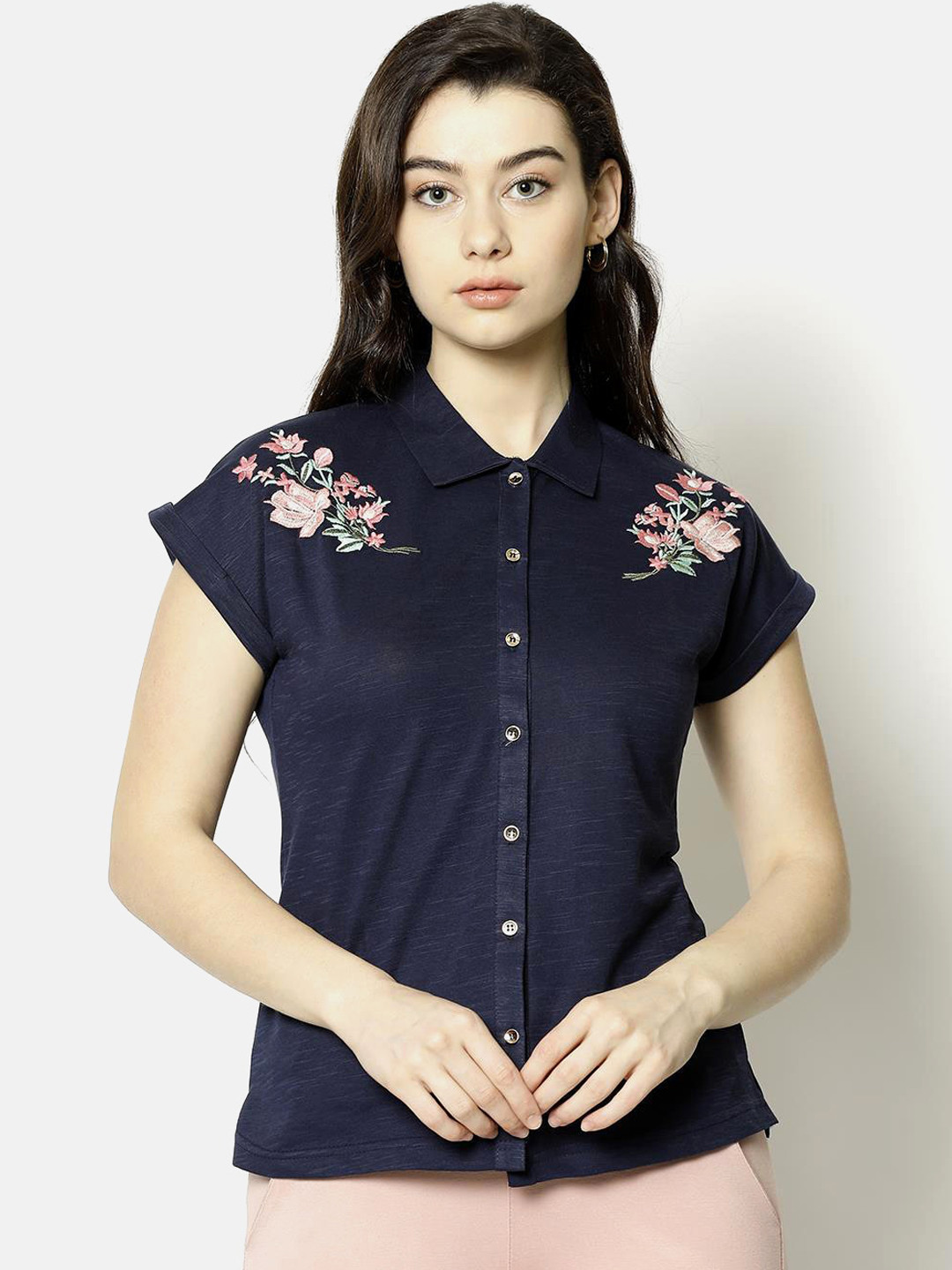

V2 Value & Variety Blue Floral Embroidered Placement Print Chambray Shirt Style Top