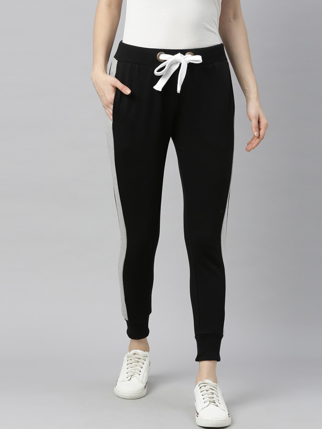 

Bushirt Women Black & Grey Pure Cotton Solid Slim-Fit Joggers