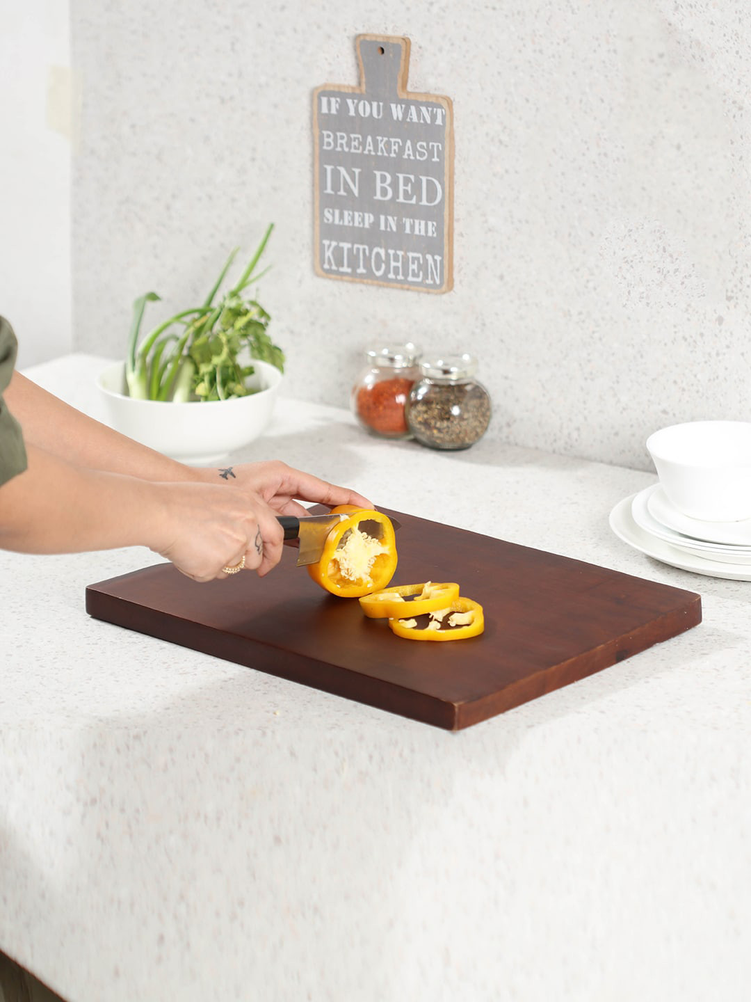 

WOODSMYTHS Brown Solid Walnut Stained Mangowood Chopping Board