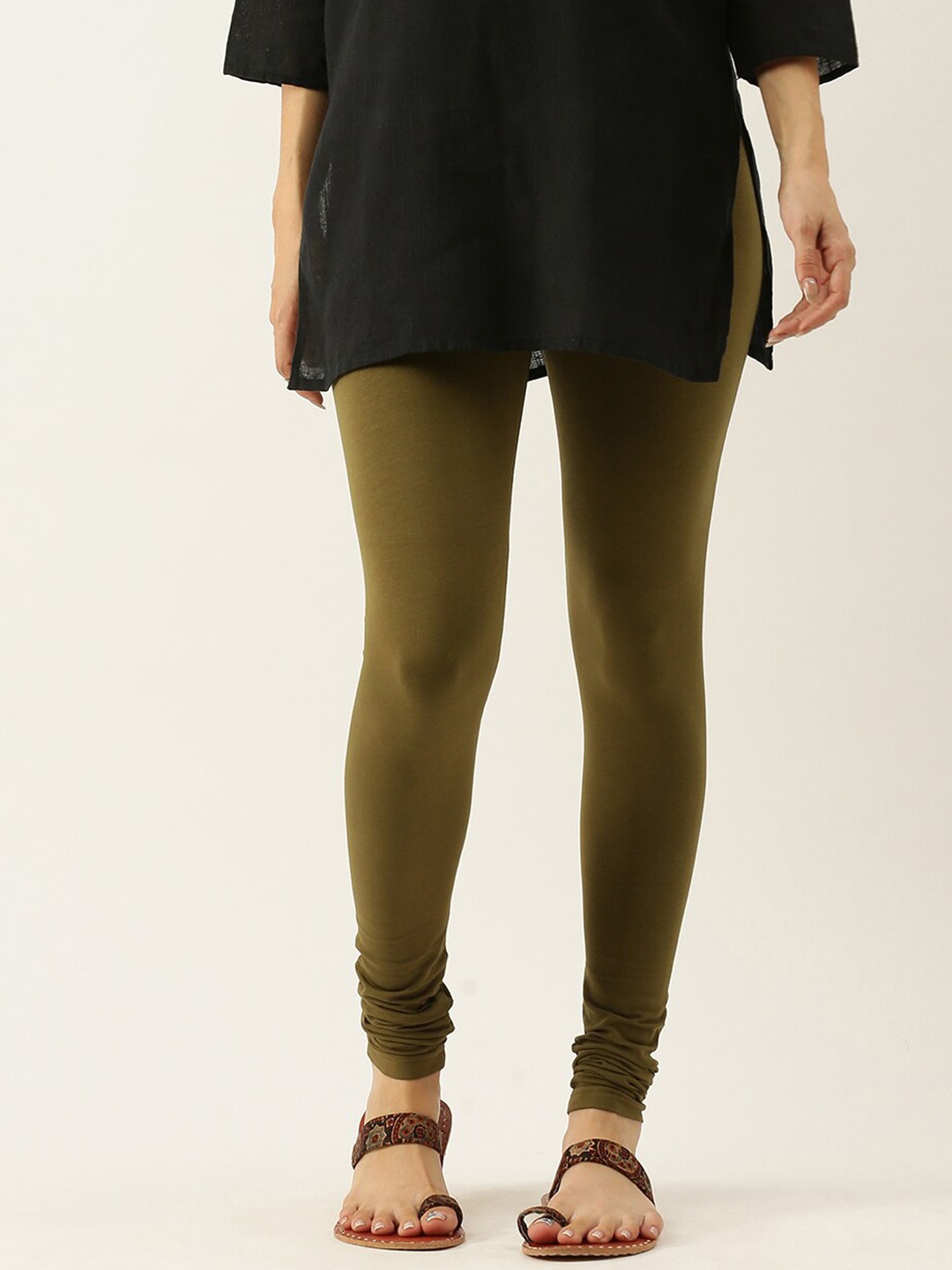 

De Moza Women Olive Green Solid Churidar-Length Leggings