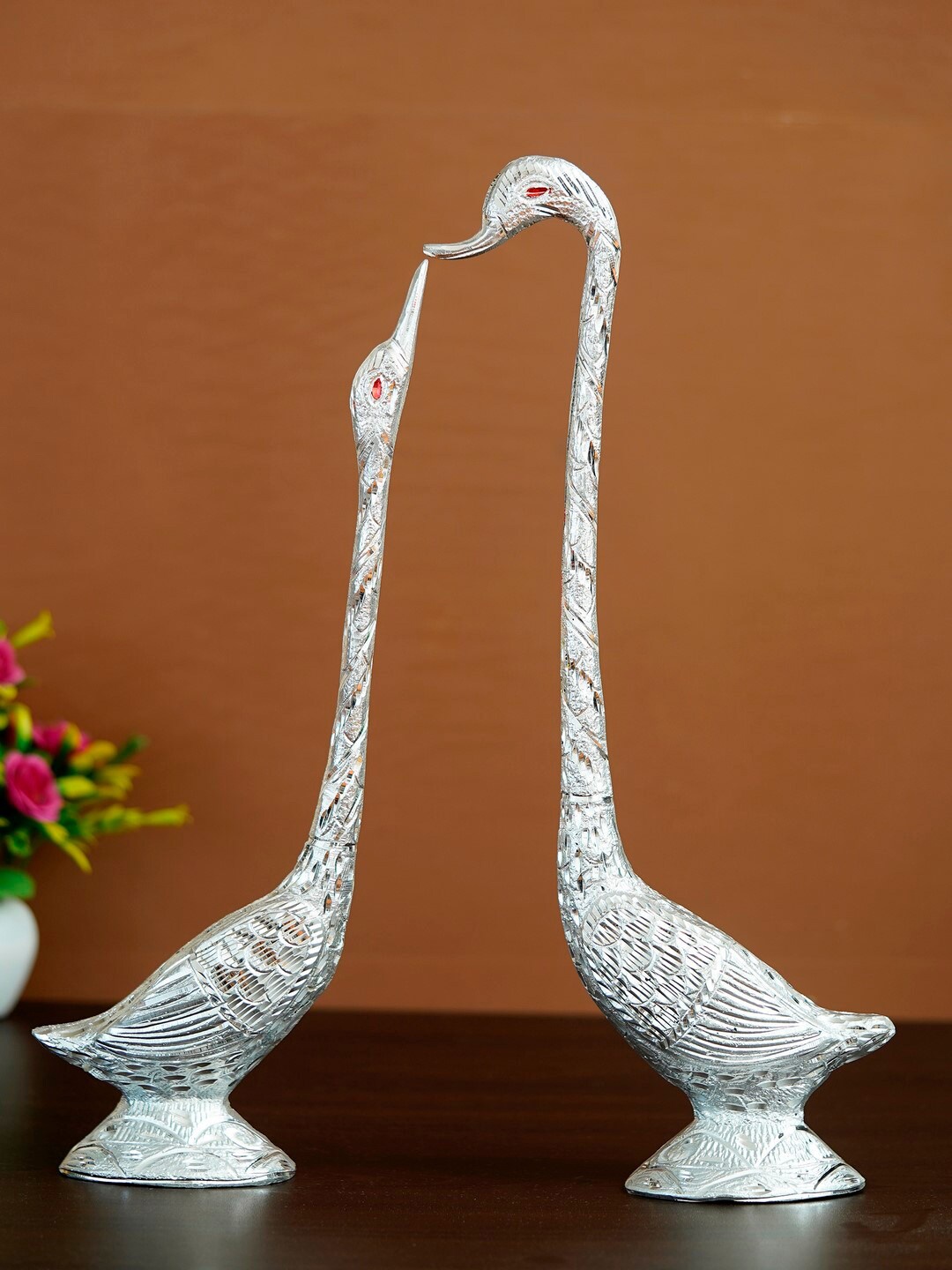 

eCraftIndia Silver-Toned Kissing Swan Couple Handcrafted Decorative Figurine Showpiece