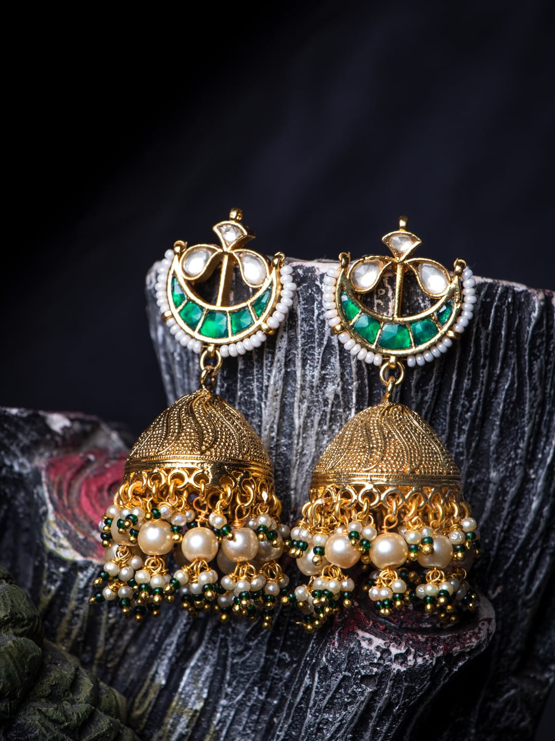

MORKANTH JEWELLERY Green & Gold-Toned Crescent Dome Shaped Jhumkas