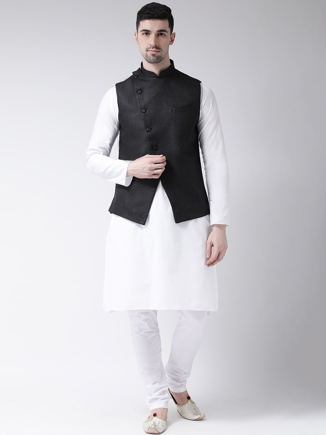 

TABARD Men White Solid Pure Cotton Kurta with Churidar & Nehru Jacket
