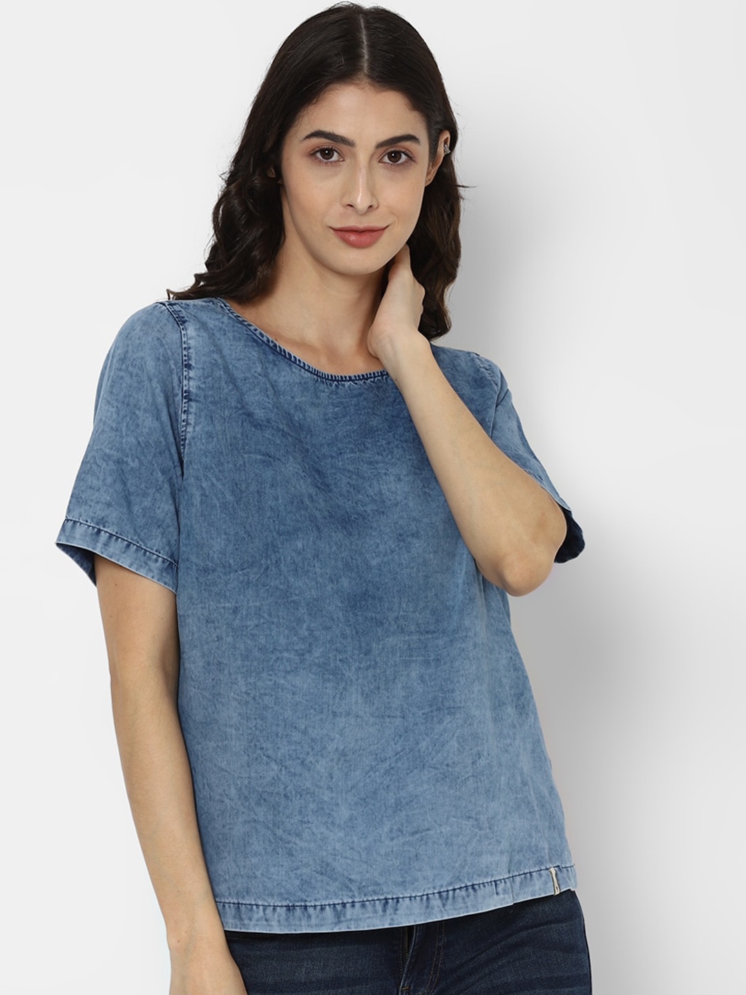 

Allen Solly Woman Blue Washed Indigo Pure Cotton Denim Regular Top