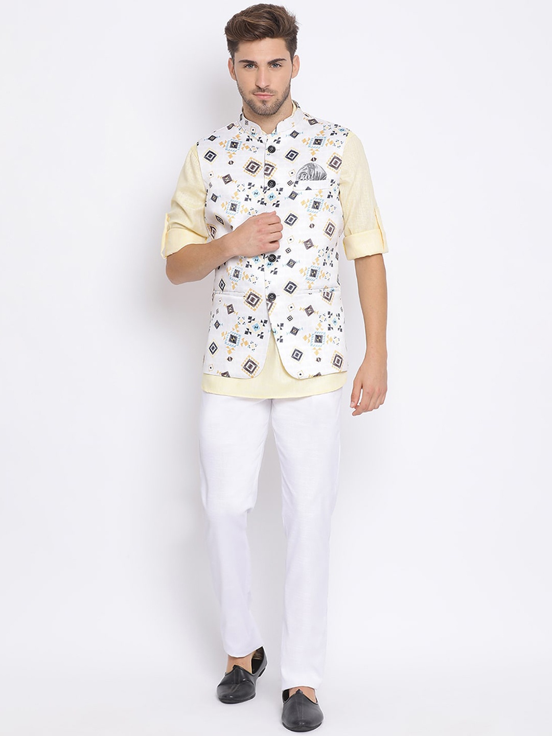 

Hangup Men Cream-Coloured & White Solid Kurta with Pyjamas & Nehru Jacket