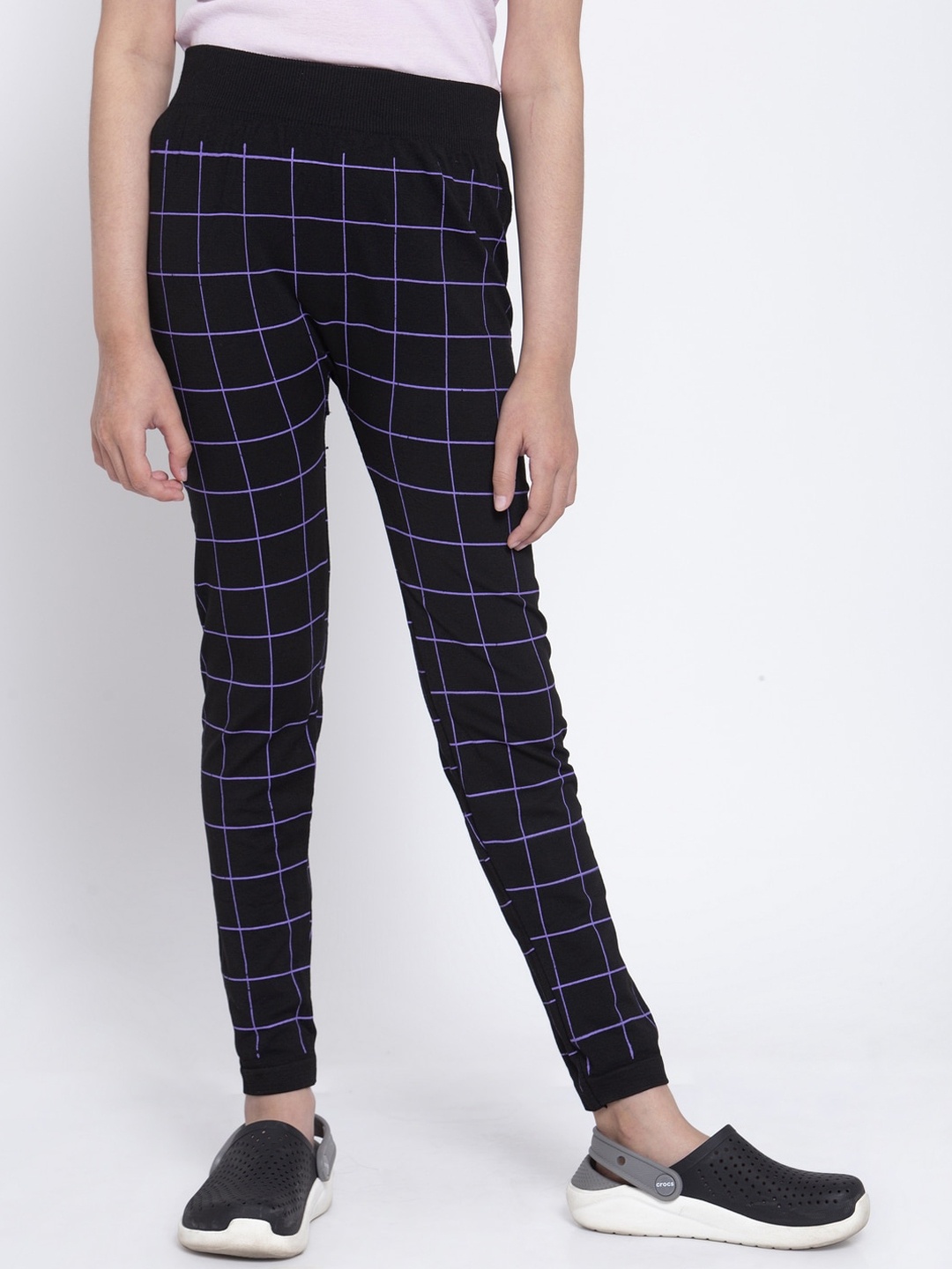 KLOTTHE Girls Black & Purple Checked Slim-Fit Ankle-Length Jeggings
