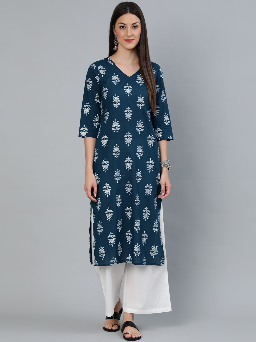 

Nayo Women Teal Blue & Silver Printed Straight Kurta With Three Quarters Sleeves