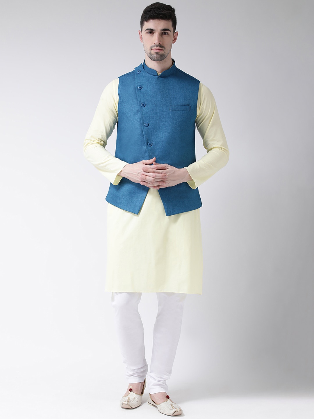 

TABARD Men Beige & White Solid Kurta with Churidar & Jacket