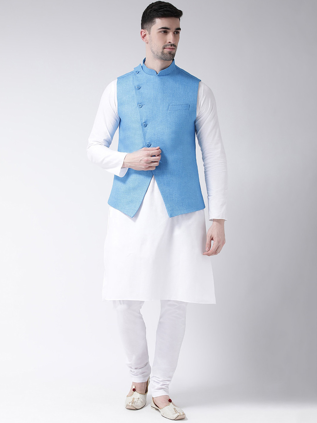 

TABARD Men White Solid Kurta with Pyjamas & Nehru Jacket