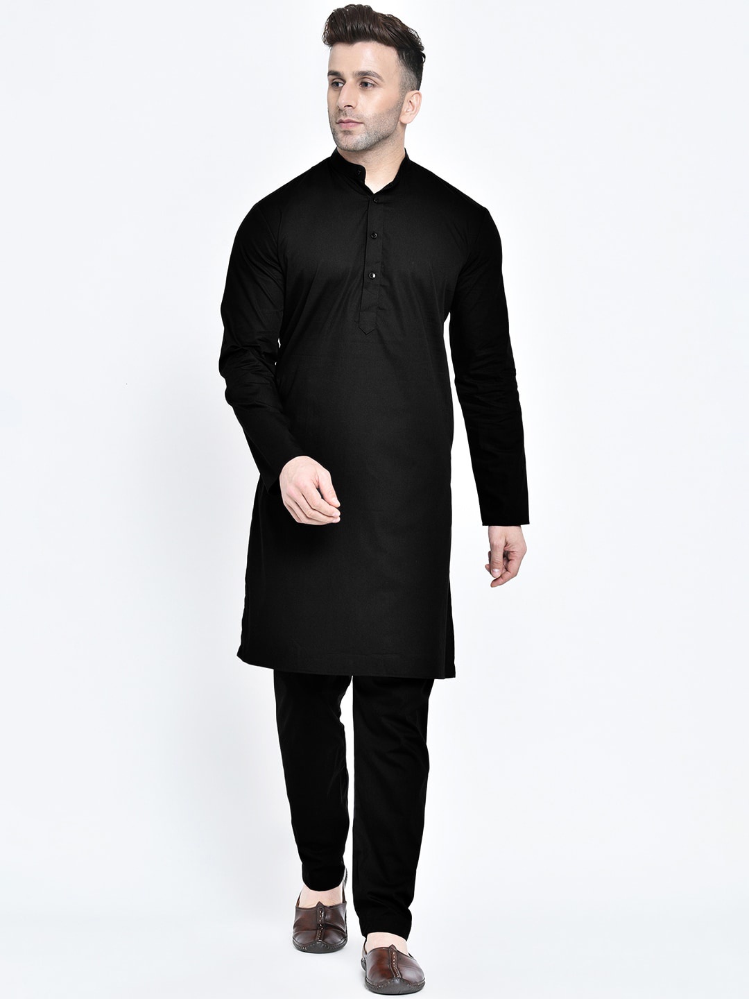 

Hangup Men Black Solid Kurta with Pyjamas