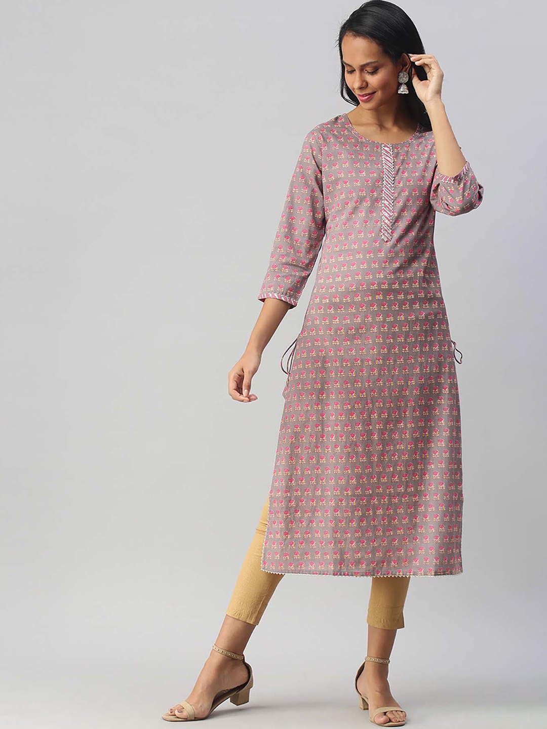 

Soch Women Grey & Pink Ethnic Motifs Printed Kurta