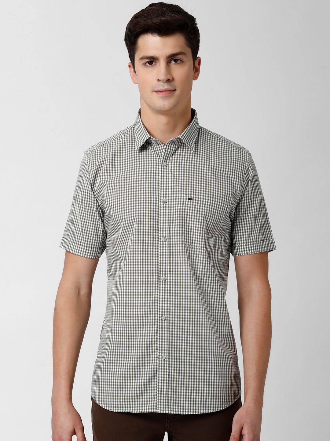

Peter England Casuals Men Green & White Slim Fit Checked Pure Cotton Casual Shirt