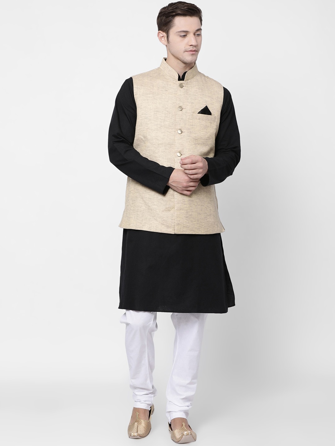 

TABARD Men Black & White Solid Kurta with Churidar & Nehru jacket