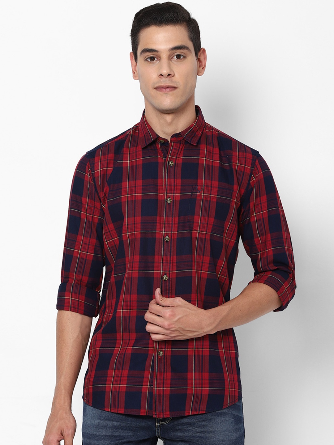

Allen Solly Sport Men Red & Navy Blue Regular Fit Checked Casual Shirt