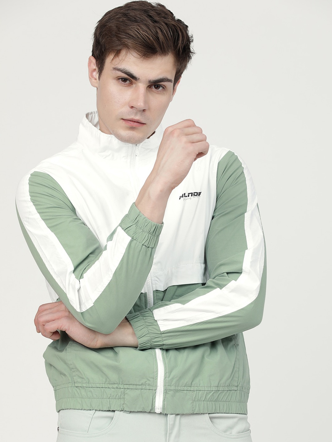 

HIGHLANDER Men Green & White Colourblocked Bomber