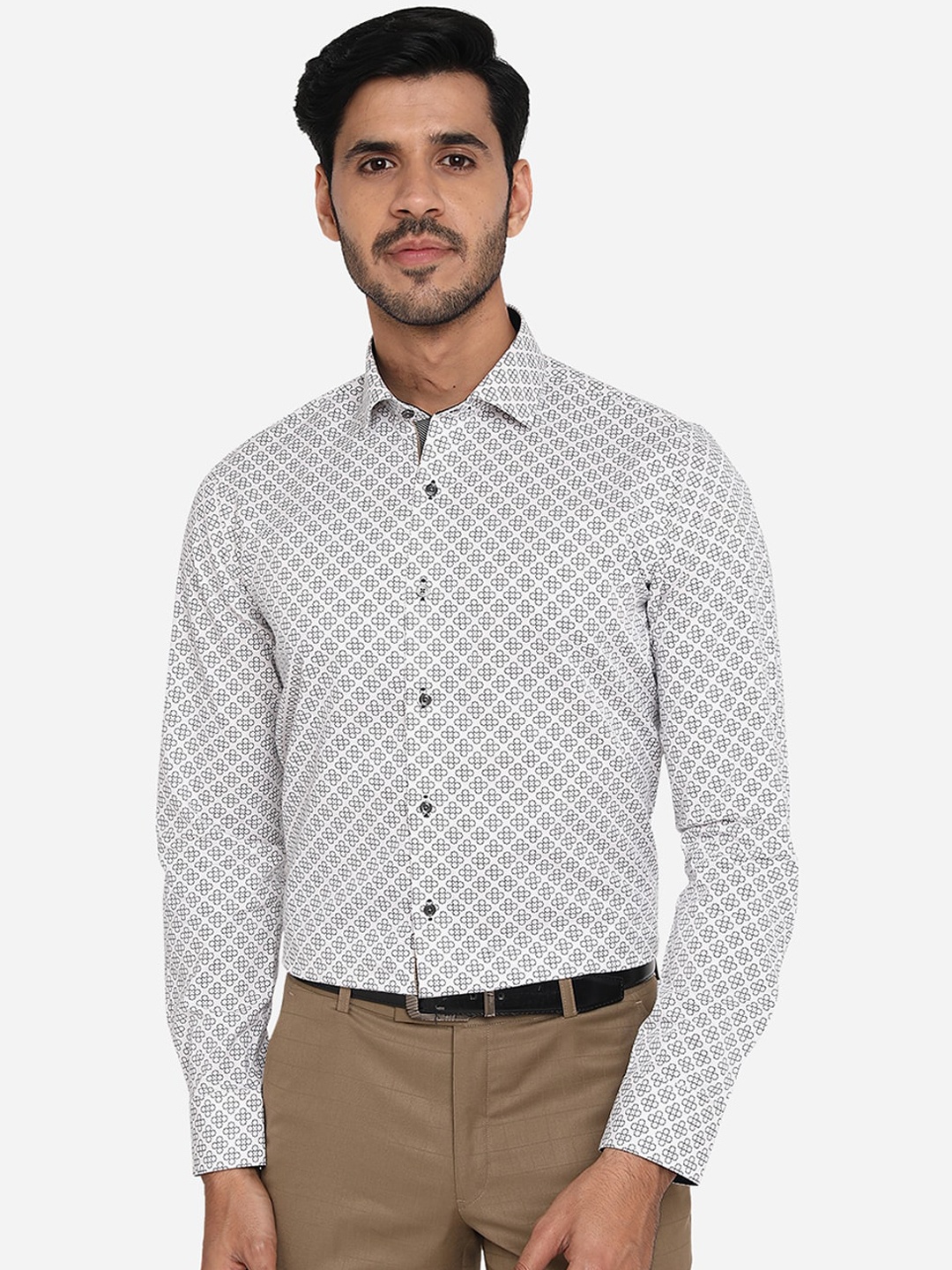 

JB STUDIO Men White & Navy Blue Pure Cotton Slim Fit Printed Formal Shirt