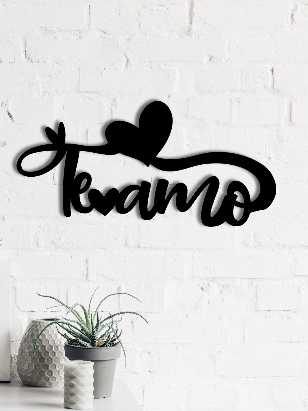 

eCraftIndia Black "Te Amo meaning I Love You" Valentine Theme Ready to Hang Home Decor