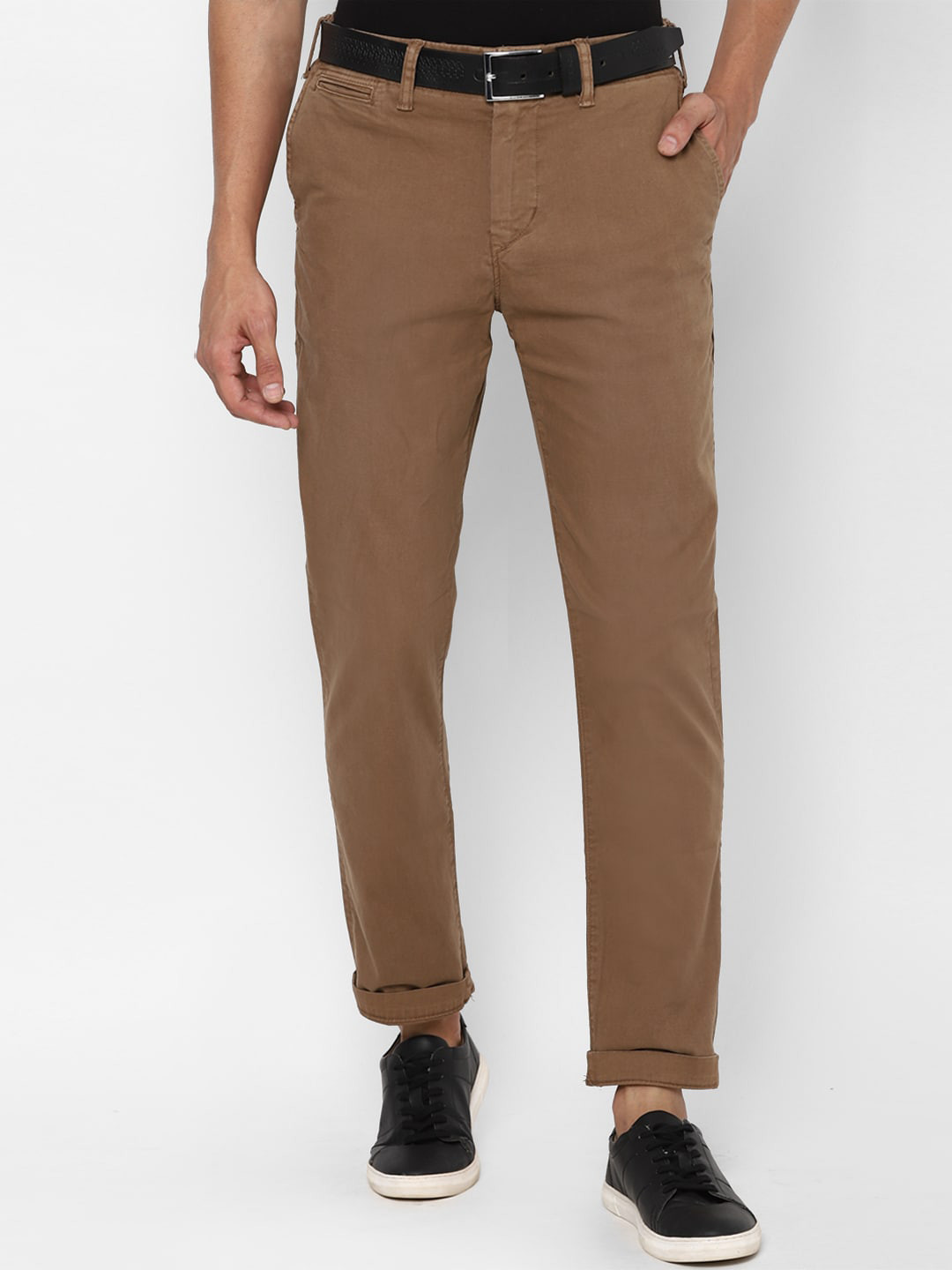 

AMERICAN EAGLE OUTFITTERS Men Brown Slim Fit Solid Chinos