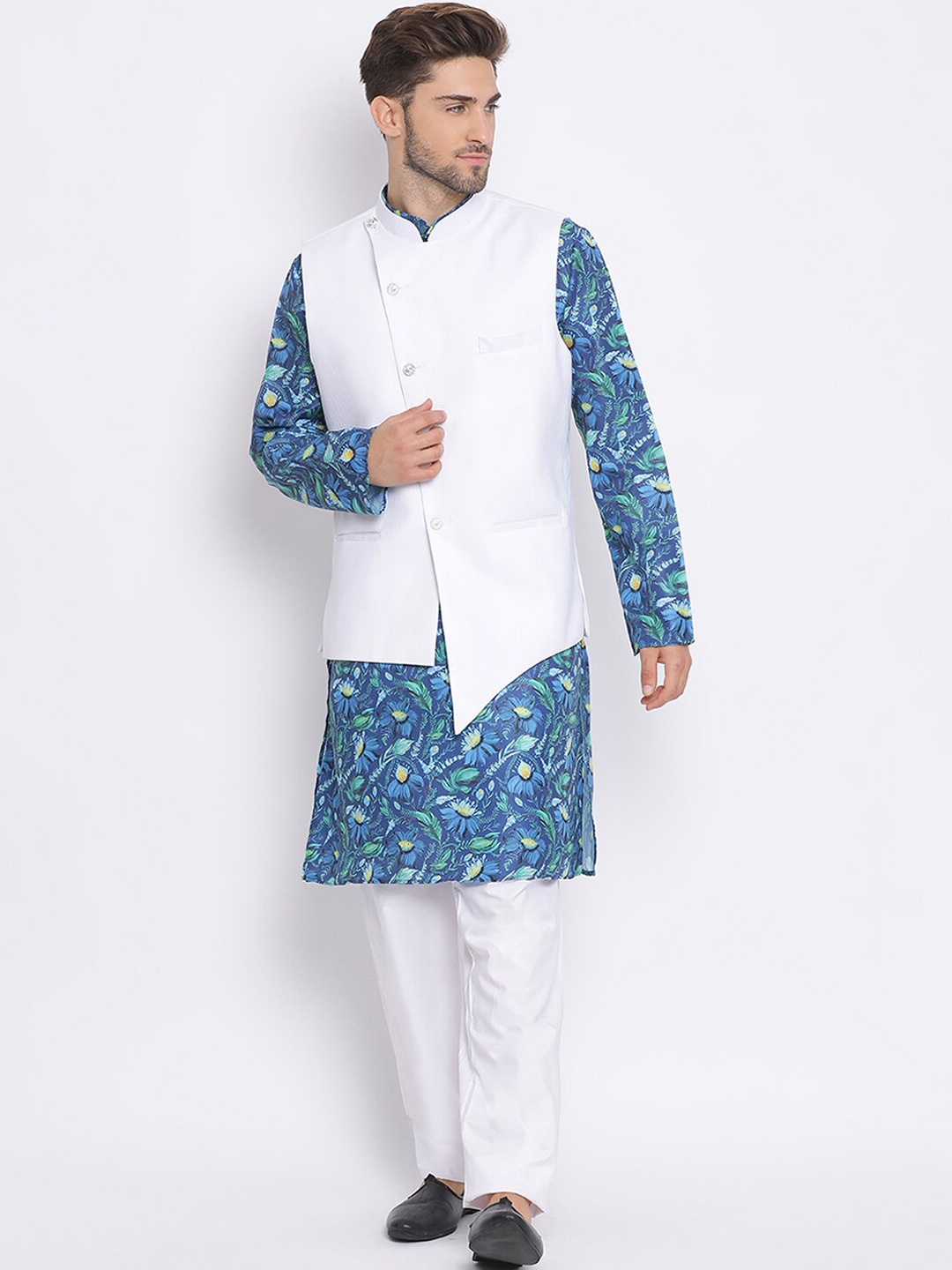 

Hangup Men White Floral Angrakha Pure Cotton Kurta with Pyjamas