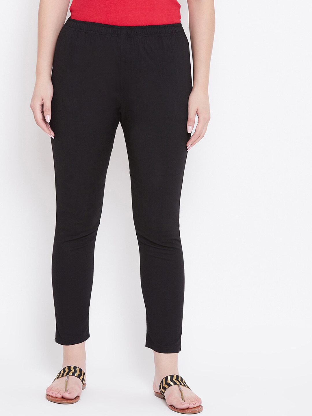 

Castle Women Black Slim Fit Solid Stretchable Trousers
