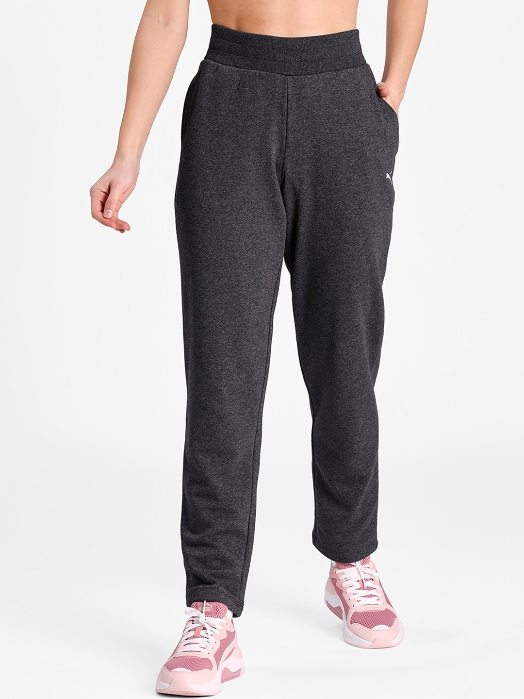 

Puma Women Grey Solid ESS SweatSustainable Pants TR Op