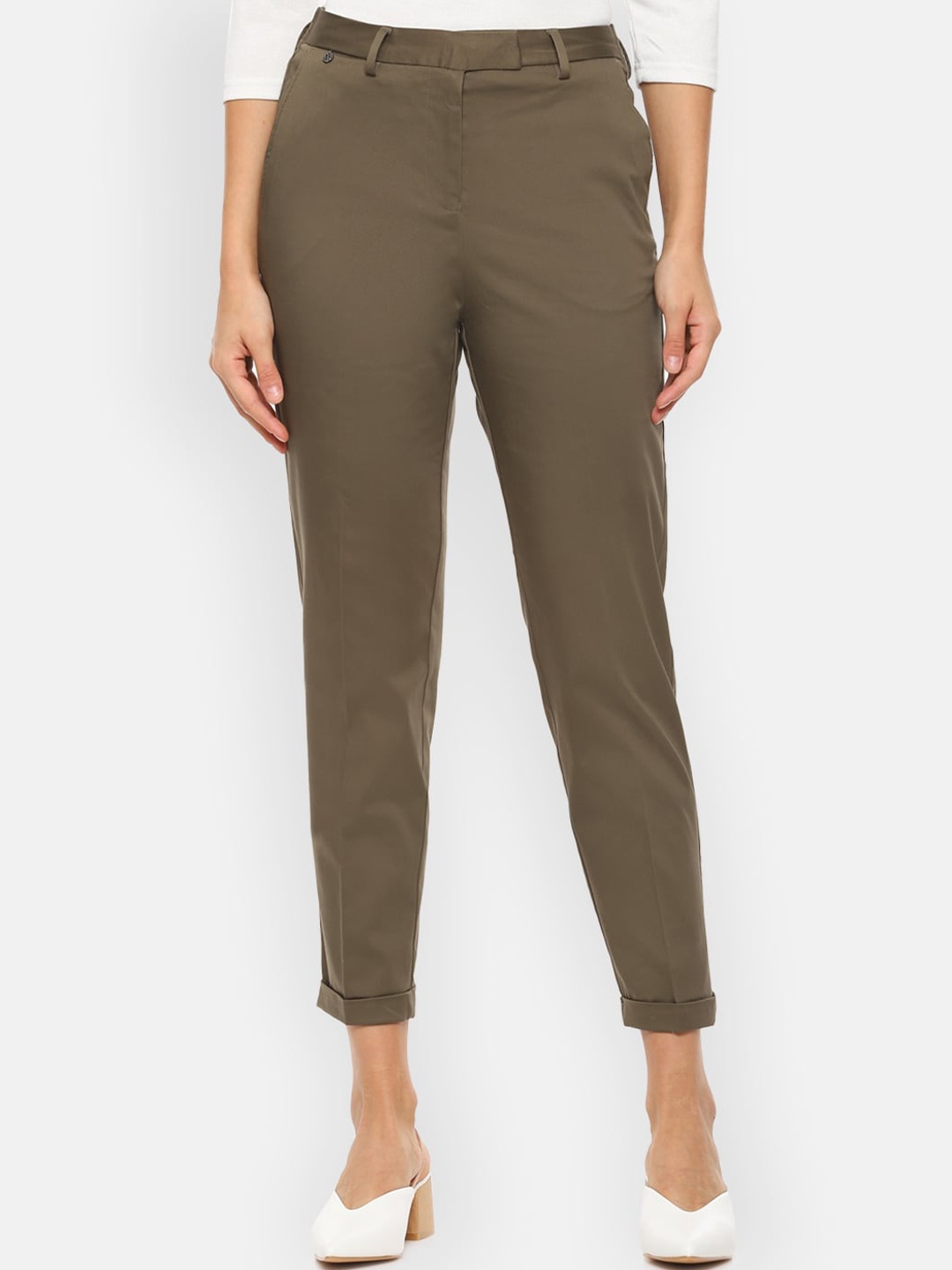 

Van Heusen Woman Olive Green Solid Cropped Formal Trousers