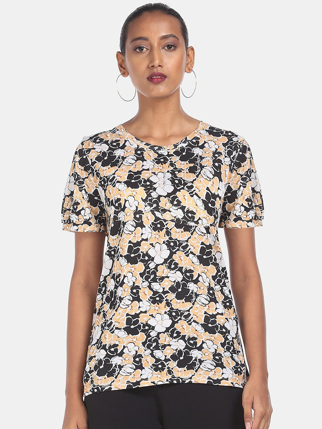 

Cherokee Black Floral Printed Regular Top
