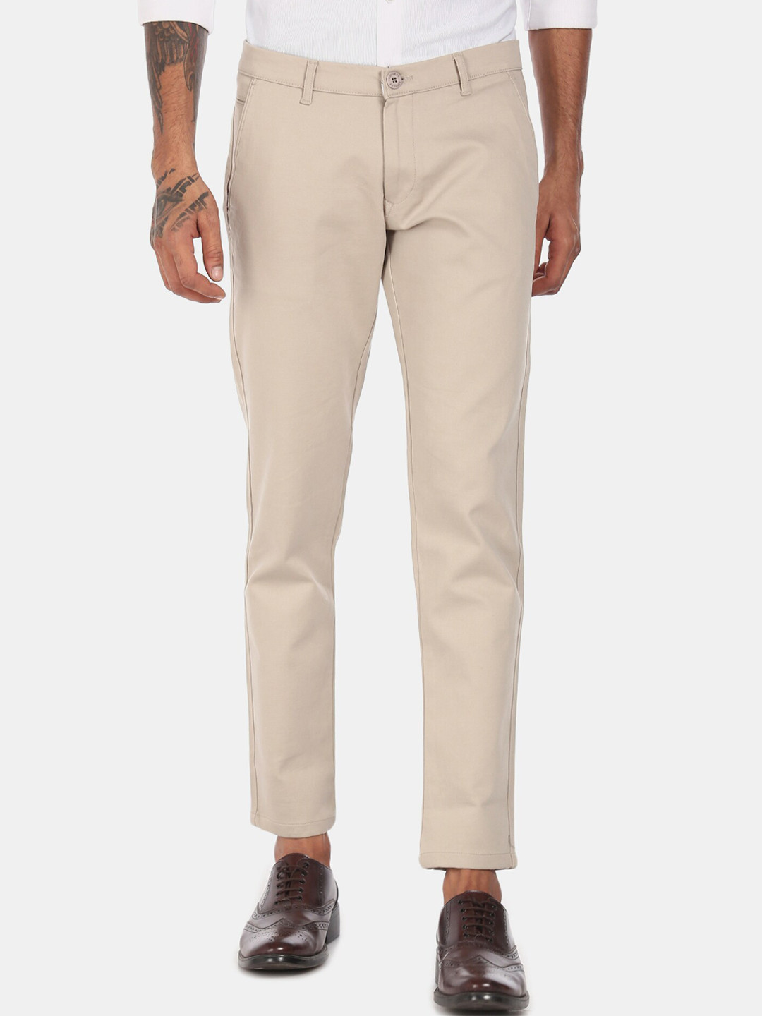 

Ruggers Men Beige Regular Fit Solid Regular Trousers