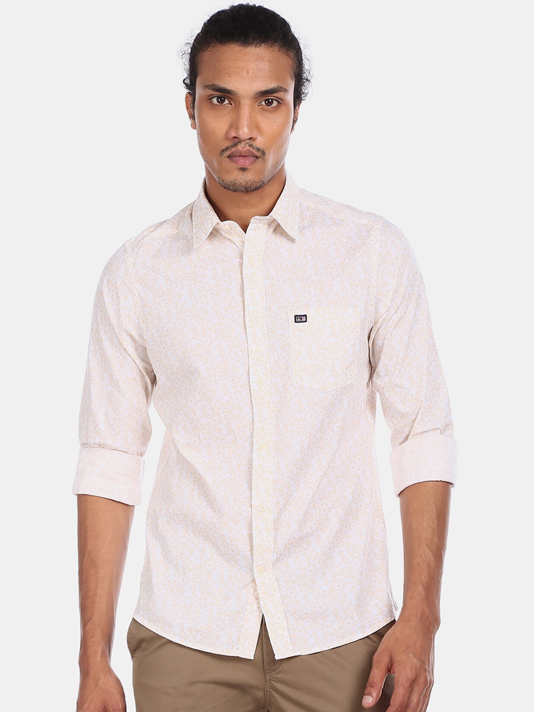 

Arrow Sport Men White & Pink Cotton Printed Casual Shirt