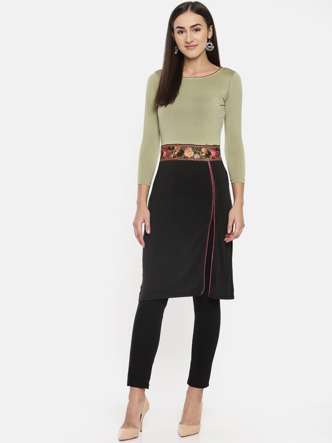 

Ira Soleil Women Green & Black Colourblocked Kurta
