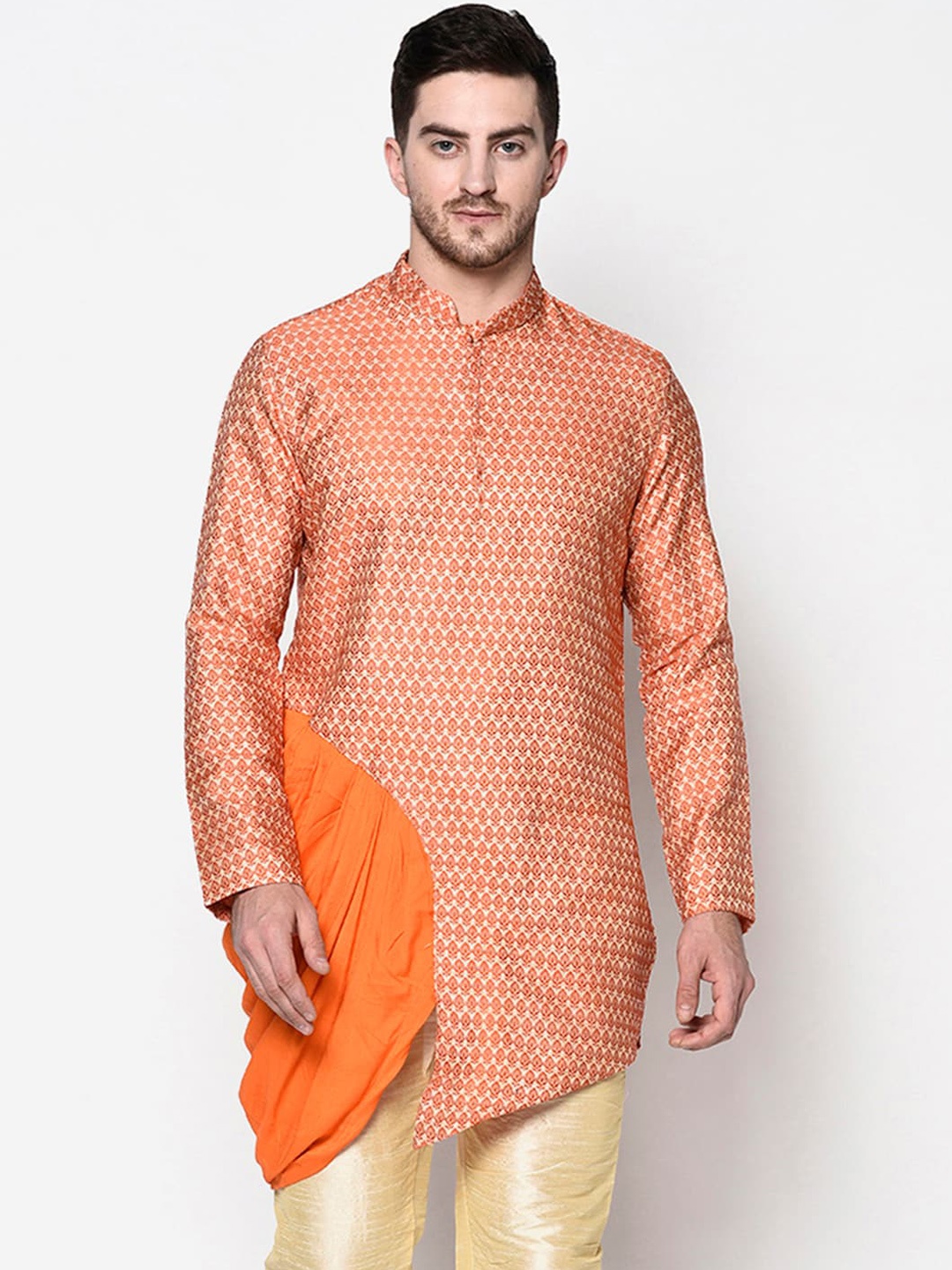 

DEYANN Men Orange Flared Sleeves Thread Work Kurta