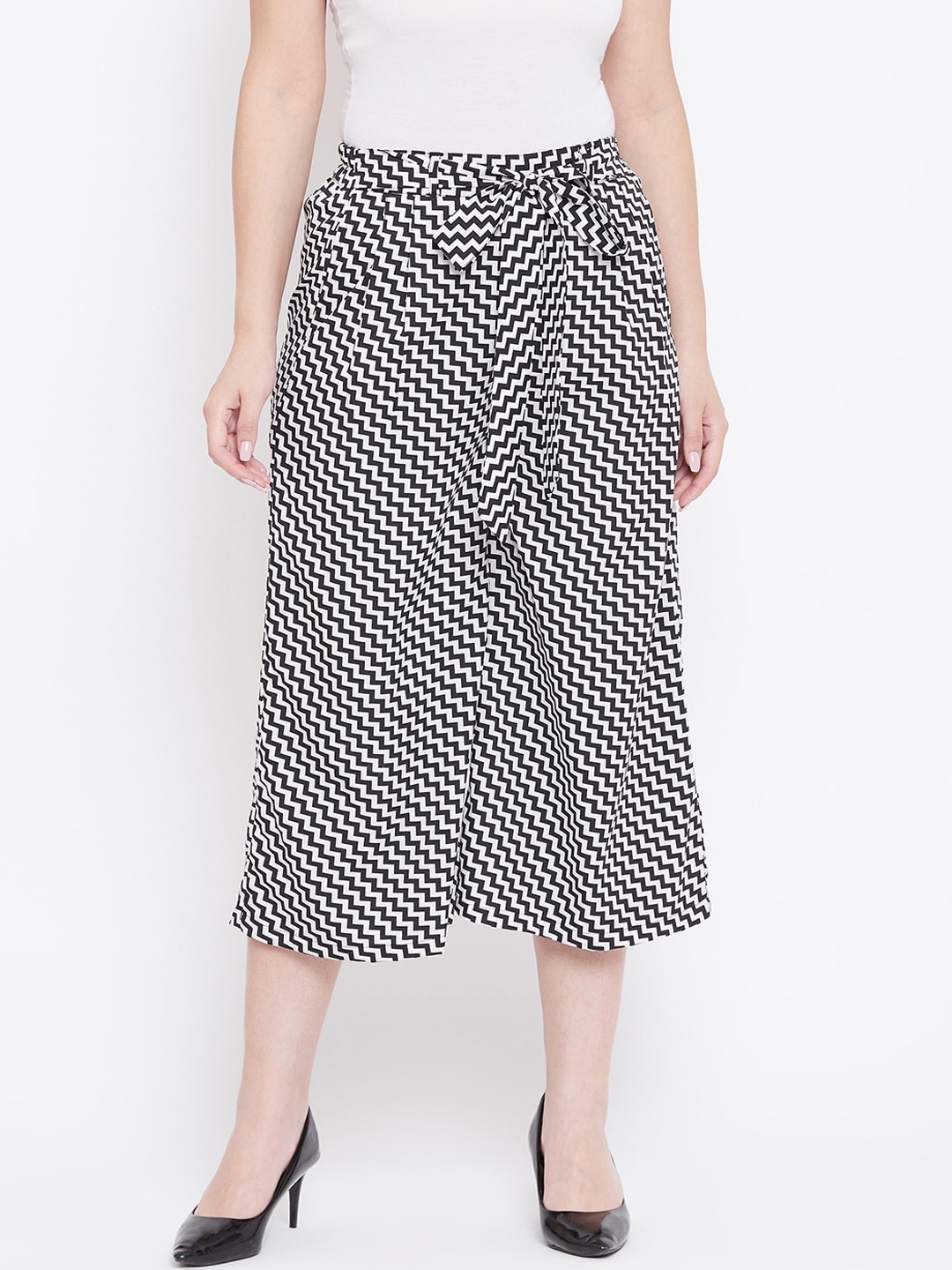 TULIP 21 Women White & Black Regular Fit Printed Culottes