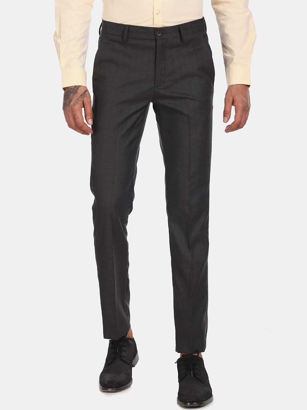 

Excalibur Men Charcoal Grey Regular Fit Self Checked Formal Trousers