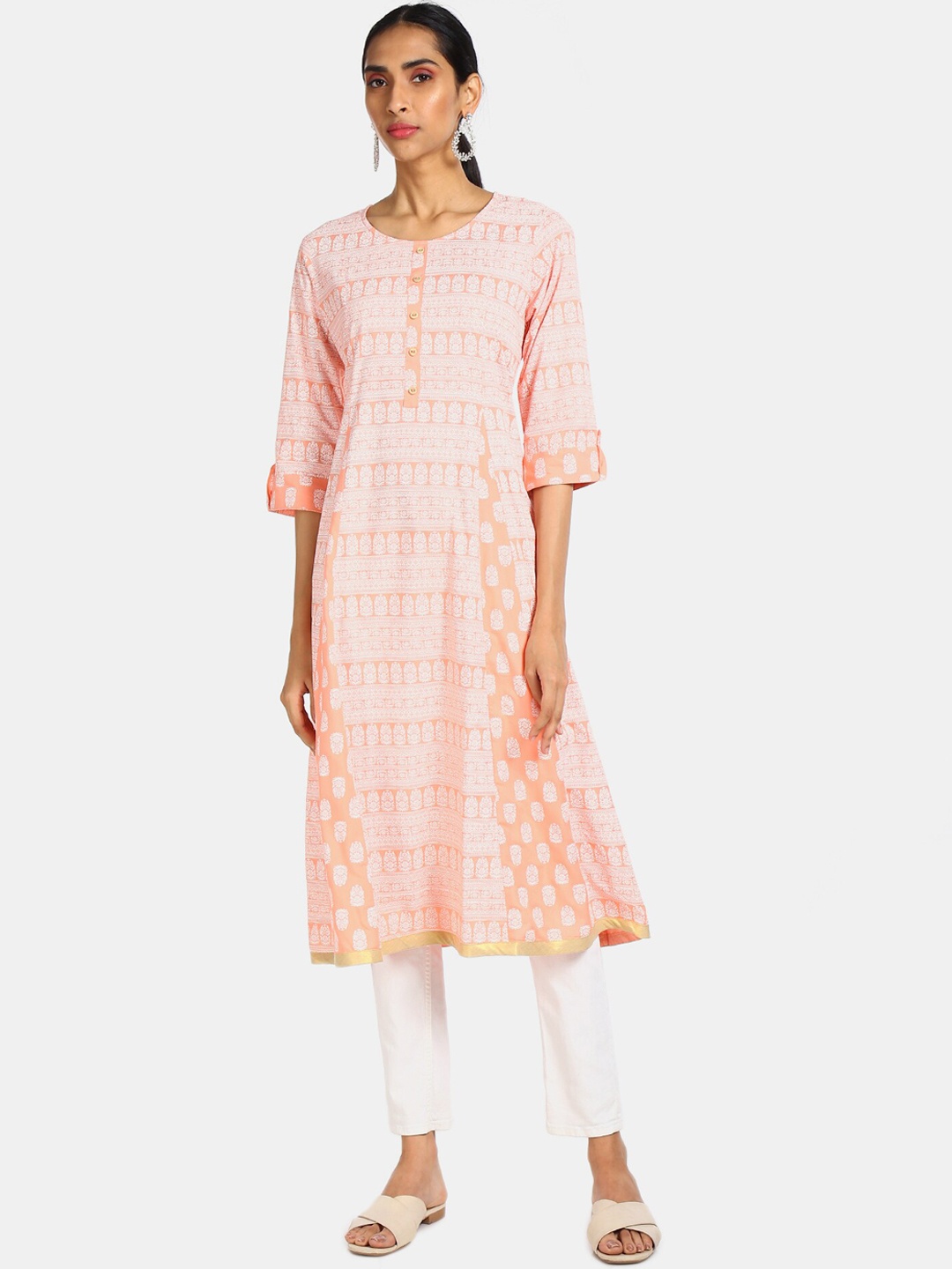 

Anahi Women Peach-Coloured Ethnic Motifs Thread Work Anarkali Kurta