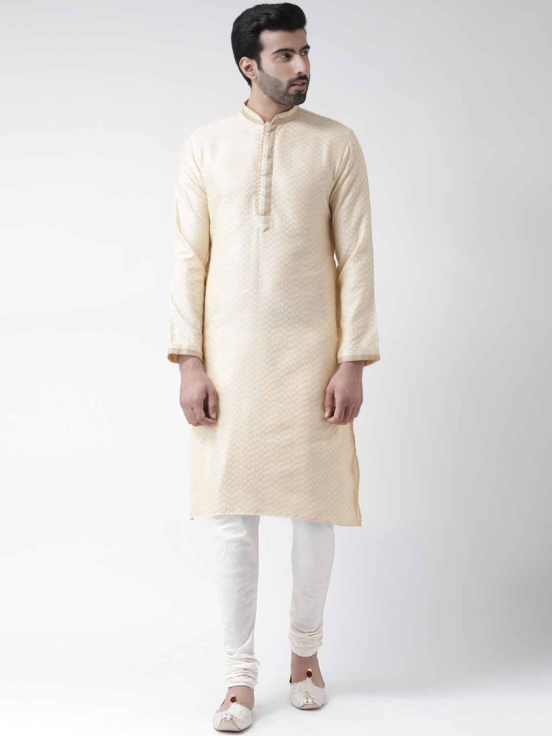 

KISAH Men Cream-Coloured & White Thread Work Jacquard Mandarin Collar Kurta