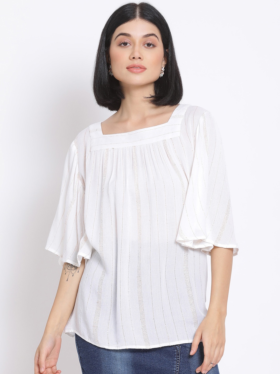 

Oxolloxo White Flared Sleeves Crepe Regular Top