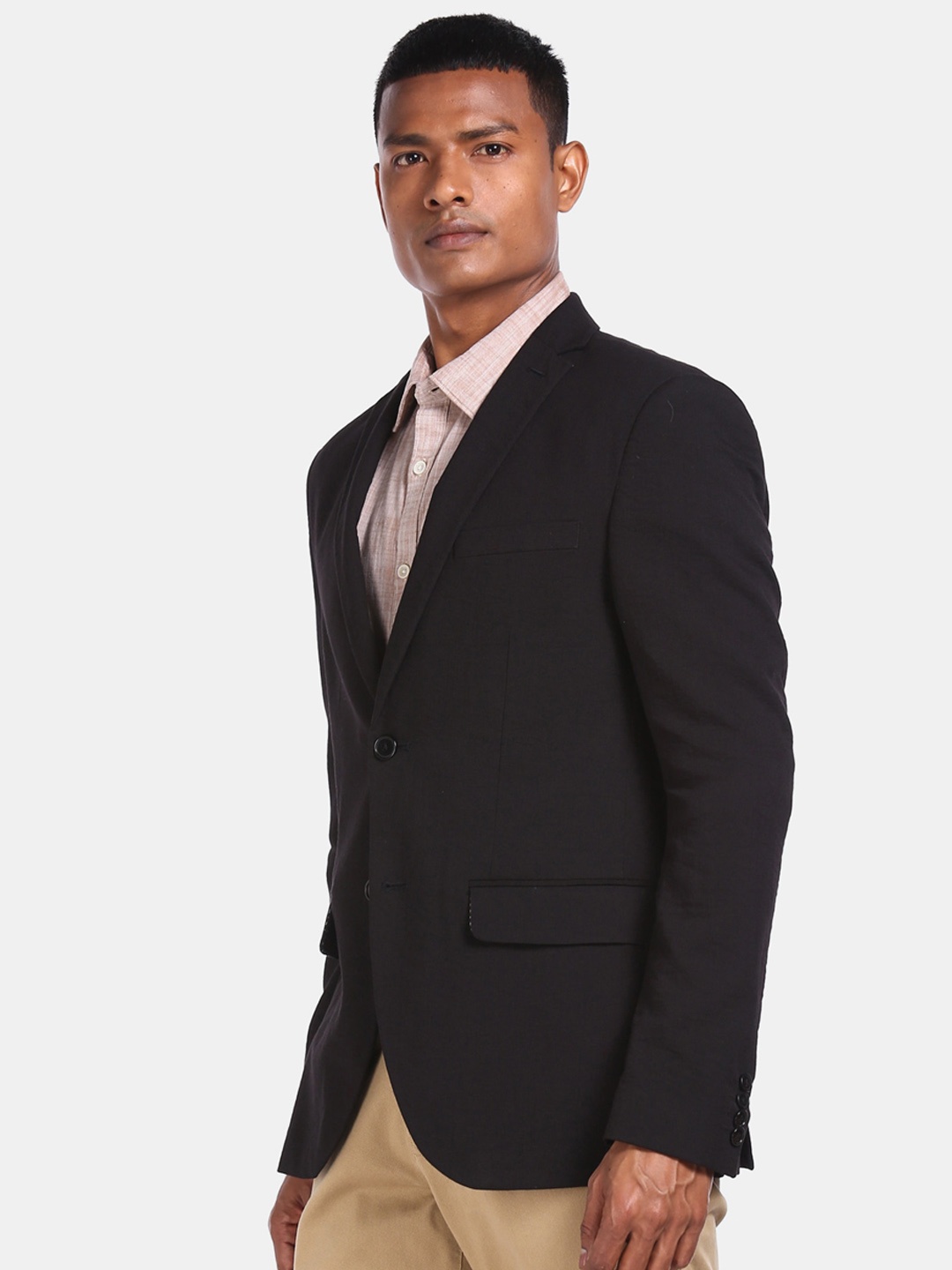 

AD By Arvind Men Black Solid Slim-Fit Single-Breasted Formal Blazer