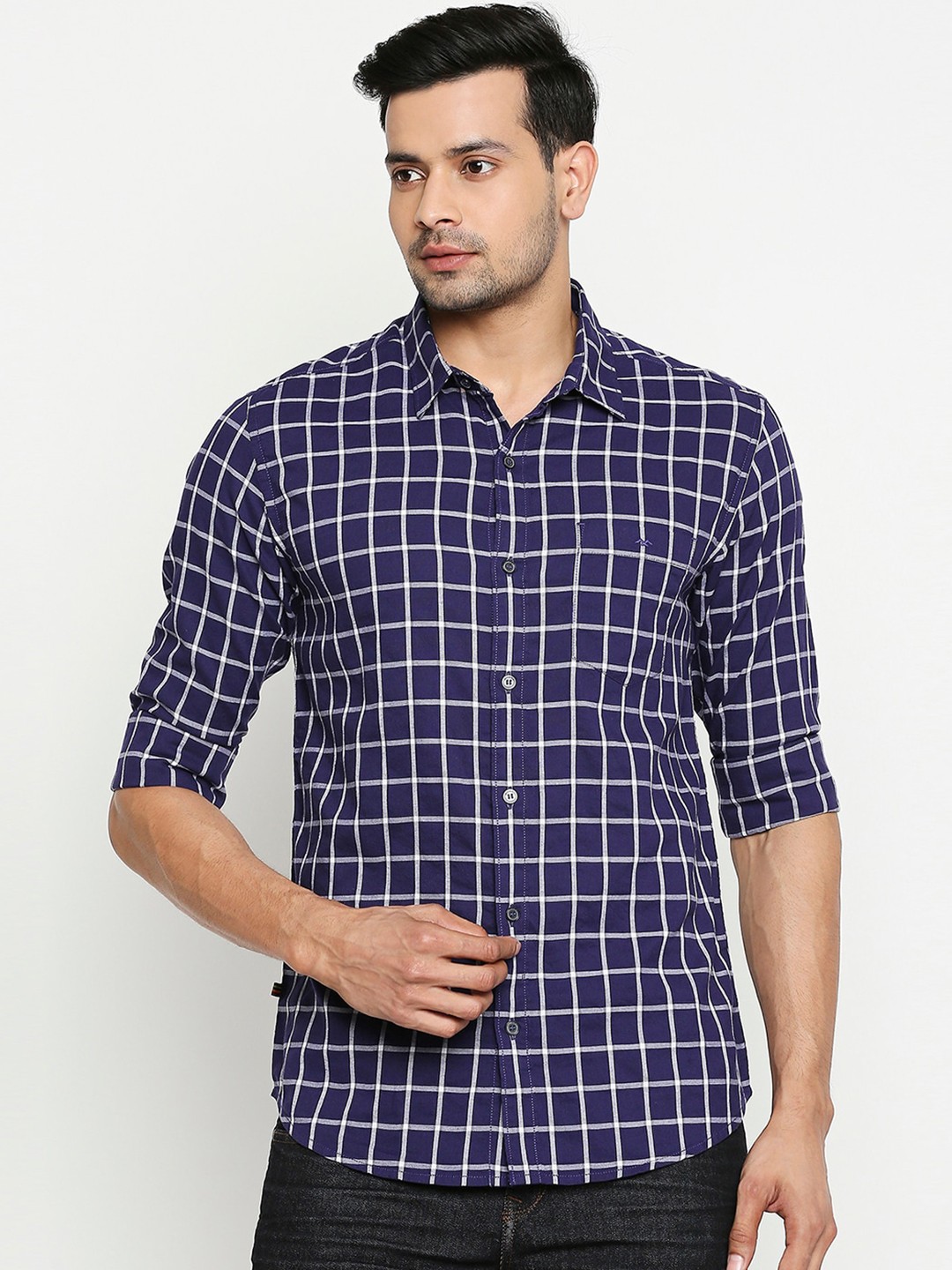 

Mufti Men Navy Blue & White Slim Fit Checked Casual Shirt