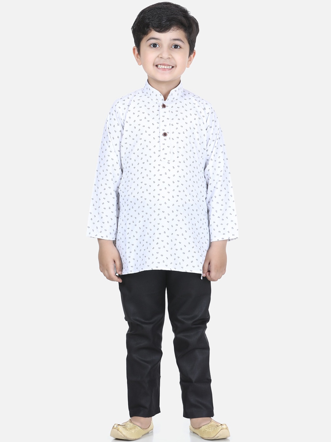 

Kidling Boys Black & White Printed Kurta with Pyjamas