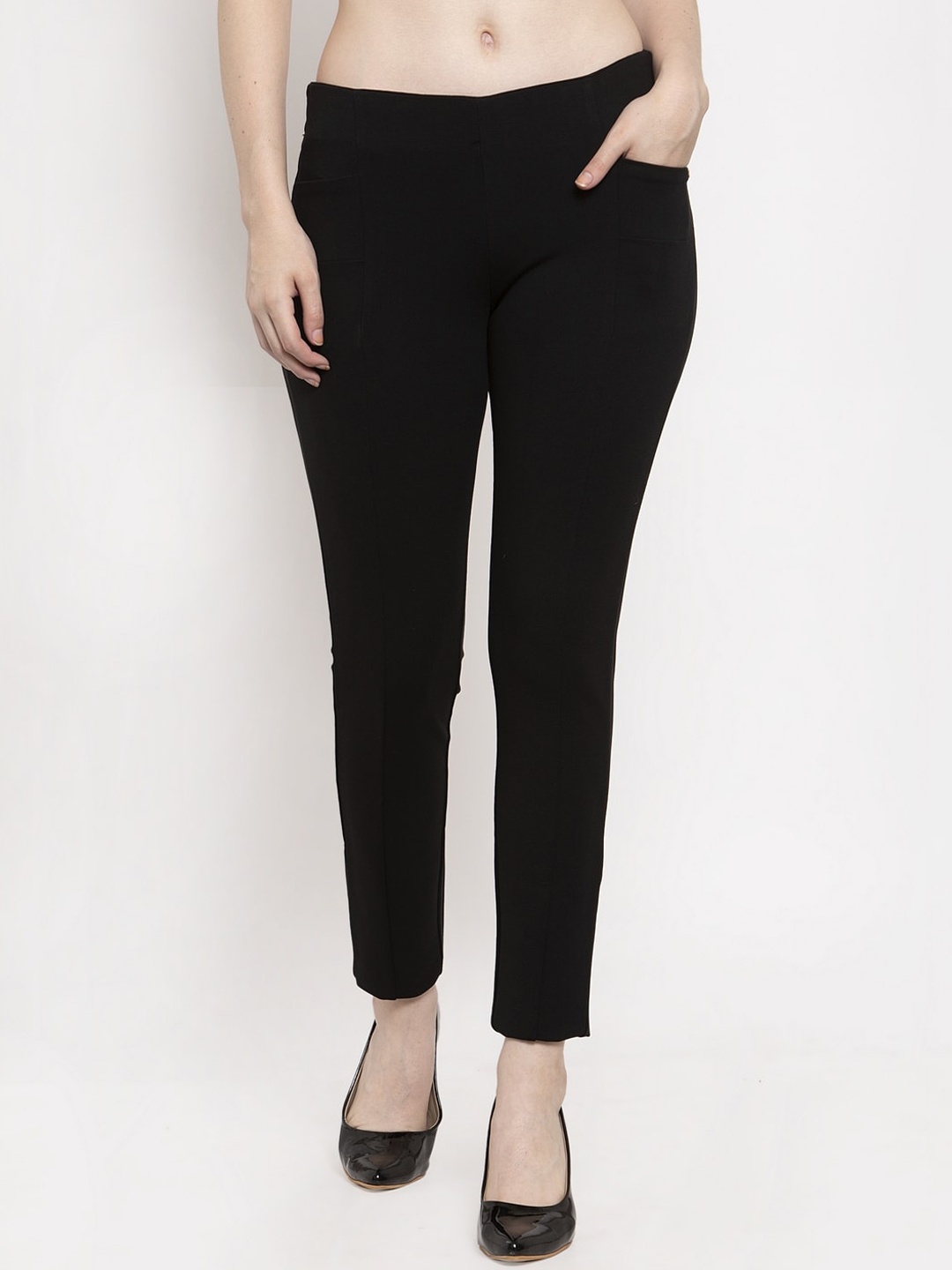 

Prag & Co Women Black Solid Treggings