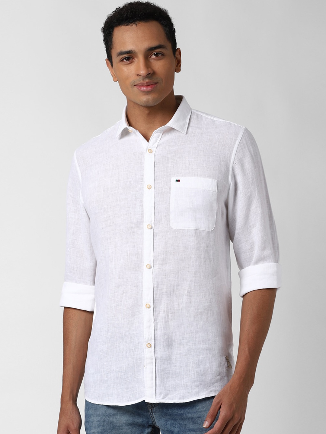 

Peter England Men White Slim Fit Solid Casual Shirt