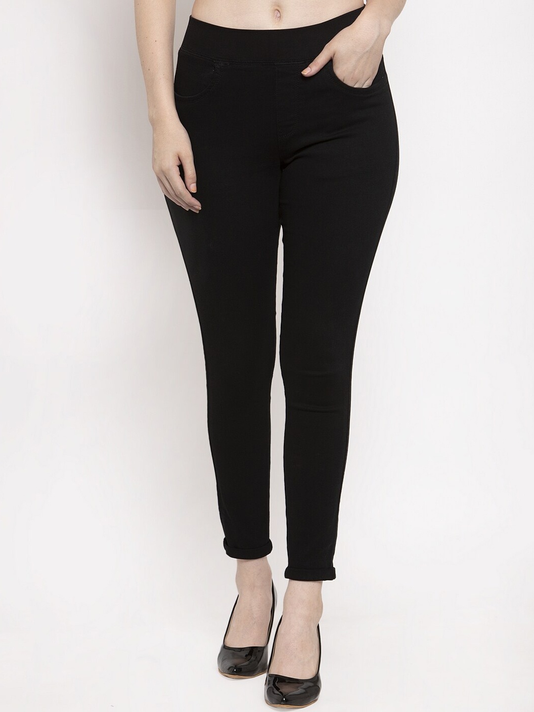 

Prag & Co Women Black Solid Stretchable Skinny Fit Jeggings