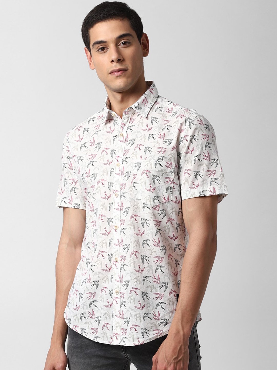 

Peter England Men White & Black Slim Fit Printed Casual Shirt