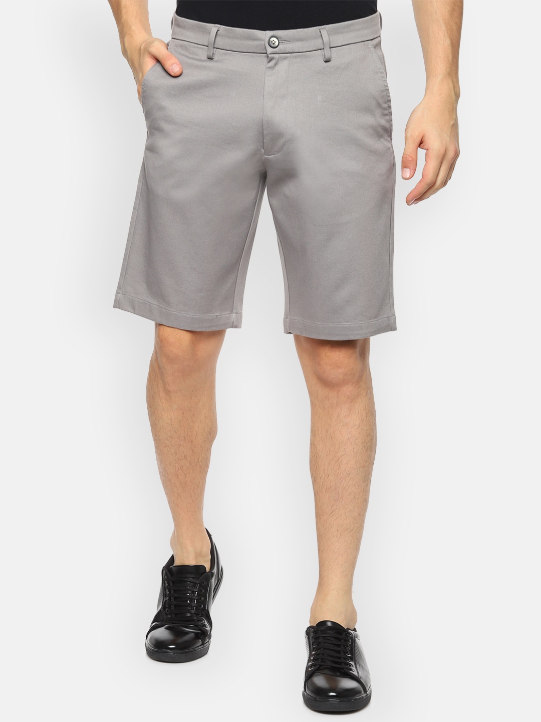 

V Dot Men Grey Solid Regular Fit Regular Shorts