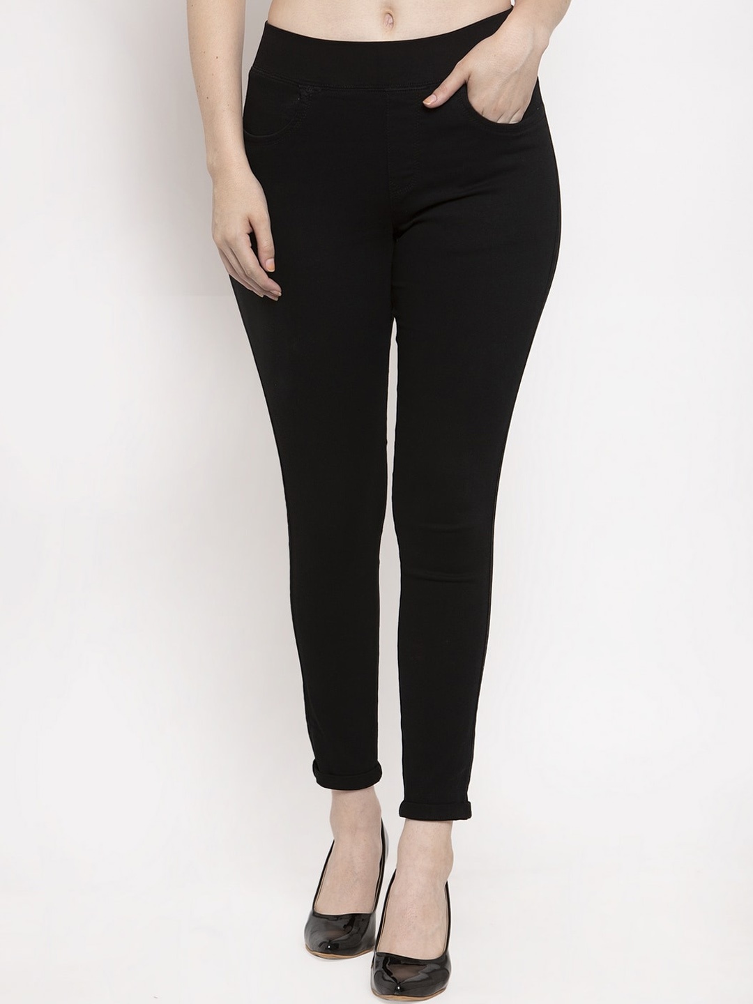

Prag & Co Women Black Solid Jeggings
