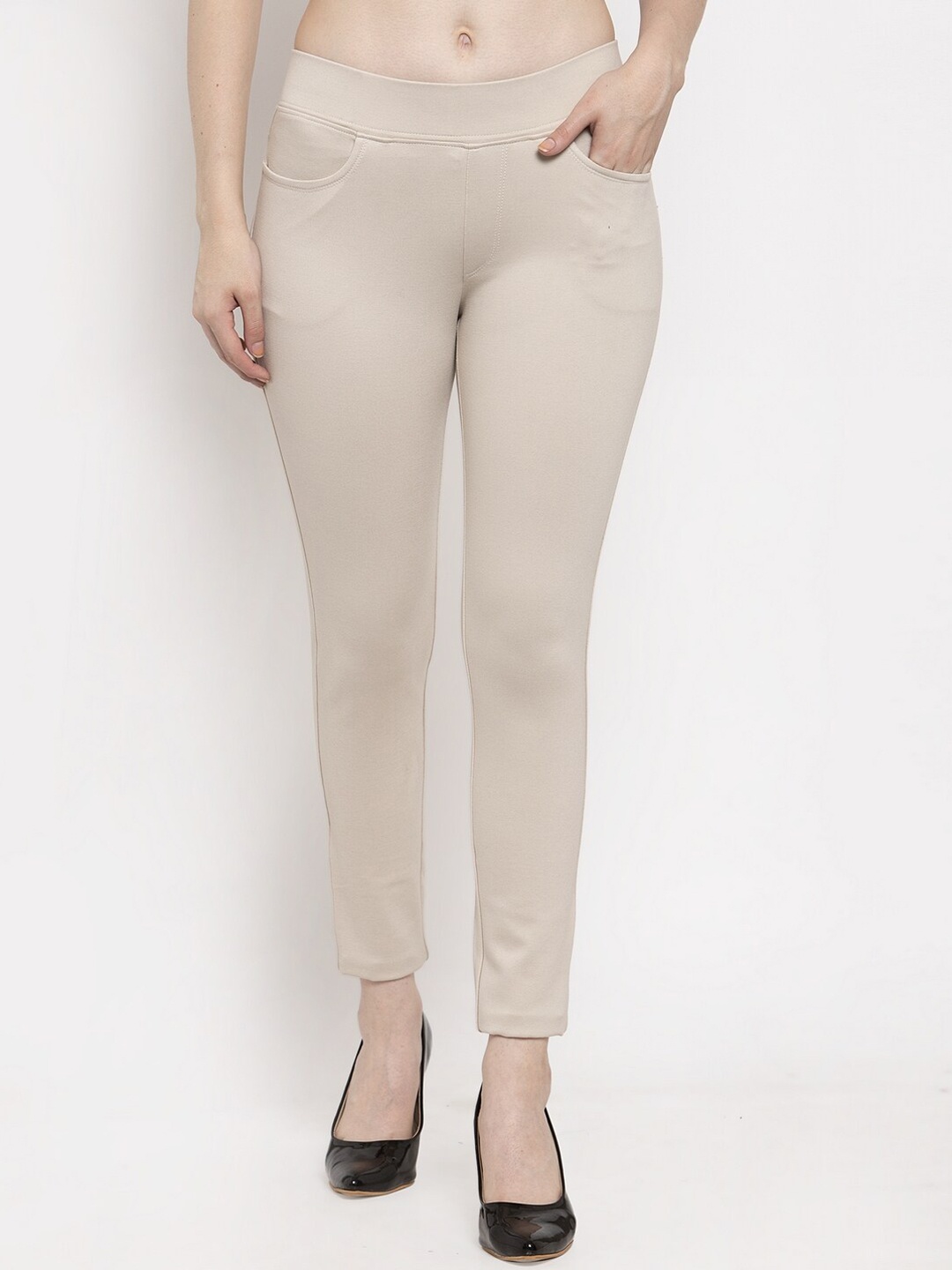 

Prag & Co Women Beige Solid Skinny-Fit Jeggings