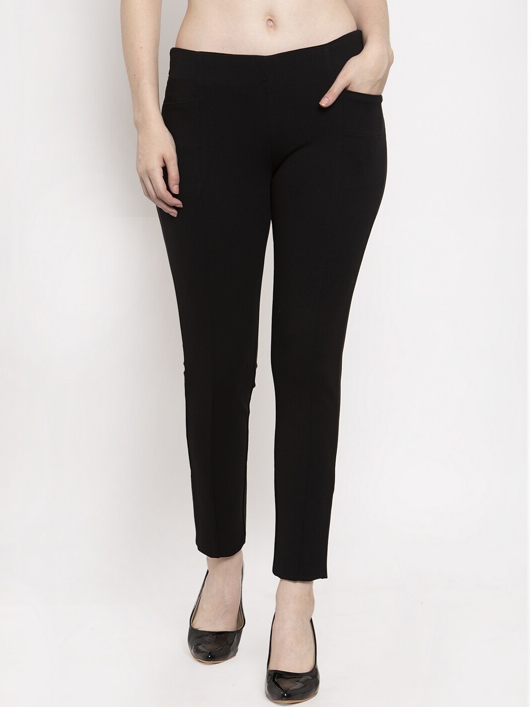 

Prag & Co Women Black Solid Denim Regular Fit Jeggings